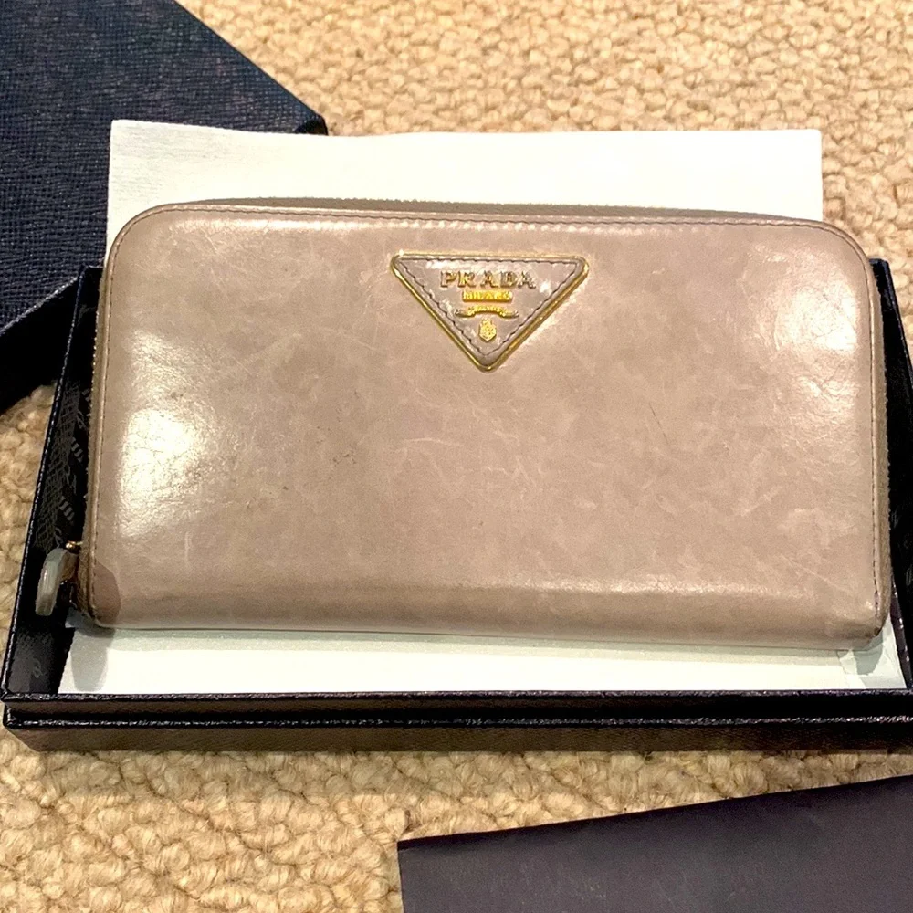 Prada Wallet - Picture 1 of 7